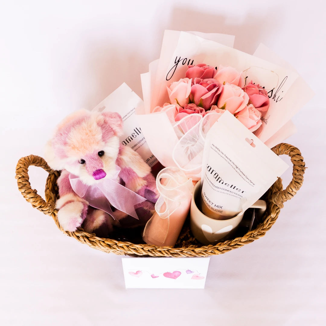 Holly Love Basket - Plush Teddies LLCPlush Teddies LLC
