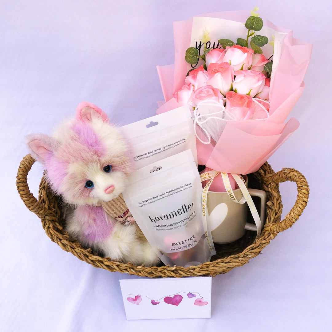 Snuggly Love Basket - Plush Teddies LLCPlush Teddies Keepsake Treasures Snuggly Love Basket